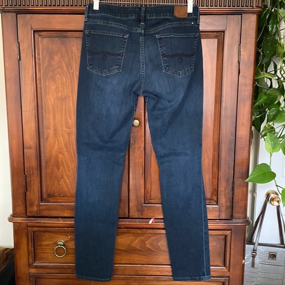 Lucky Brand Lolita Skinny Dark Wash Low Rise Size 6 / 28 regular - Picture 3 of 16